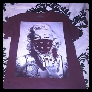Marilyn Monroe LARGE SHIRT COLOR MAROON